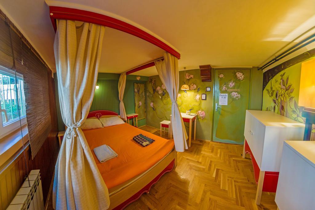 Hostel Mali Mrak Zagreb Eksteriør billede