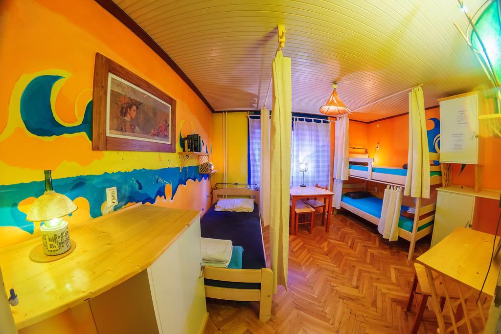 Hostel Mali Mrak Zagreb Eksteriør billede